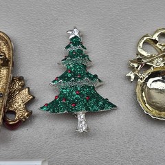 Vintage Christmas Brooch Lot Candy Cane Tree Ornament Bell Gift Jane Signed 6 Pc