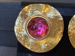 Vintage Cabochon Clip Earrings Fuchsia Pink Chunky Mogul Runway Gold Tone