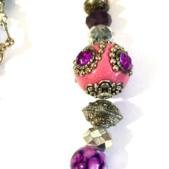 VINTAGE FUN GLASS ACRYLIC METAL PINK TONES BEADED NECKLACE 16″ TOGGLE CLASP