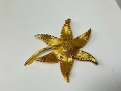 Vintage Goldtone Large 3-1/8″ FLOWER Brooch Pin