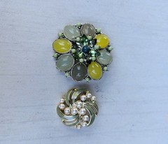 Vintage Brooch Lot of 10 – 1970s–1990s Enamel, Glass, Pearl & Marcasite Pins