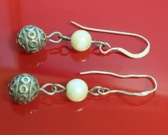 VTG 925 Faux Pearl Drop Earrings 1.5in Sterling Silver 7gtw Pattern Bead Artisan