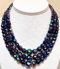BEAUTIFUL Vintage Iridescent Sparkling Black Peacock Bead 3 Strand Necklace