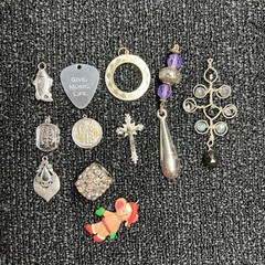 Vintage Silver Tone Pendant S Lot Of 11 Sizes Colors Shapes Varies Fashion