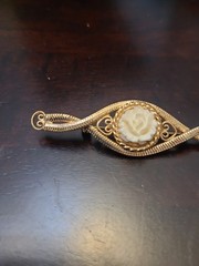VINTAGE HOBE GOLD TONE W/ LOVELY ROSE FLOWER BROOCH RARE