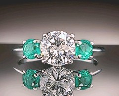 14K White Gold Engagement Ring 1.62CT.Natural Round Cut Diamond Green Emerald