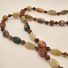 Vintage Agate Bead Necklace Circa 1970