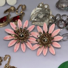 Vtg Sarah Coventry Clip On Earring Jewelry Lot. Estate Auction. See Description