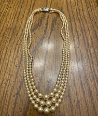 VTG 1950’s College Co-ed or TV Mom Triple Strand Luminescent Faux Pearl Necklace