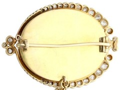 Hardstone and 0.68 Ct Diamond 18k Yellow Gold Cameo Brooch – Antique Circa 1880