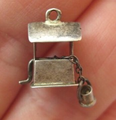 VTG Sterling Movable WISHING WELL Bucket Moves Silver Bracelet Charm