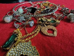 44-Piece Estate Jewelry Collection – Mixed Fashion Jewelry – Rings, Necklaces