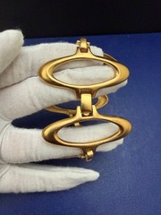 Vintage Crown Trifari Textured Gold Tone Oval Link Statement Bracelet Signed 6.7