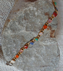 Vintage Multi Color Nugget Polished Goldtone Bracelet 7-1/2 Inches
