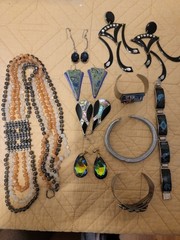 jewelry lot . Very Good Wearable Condition .